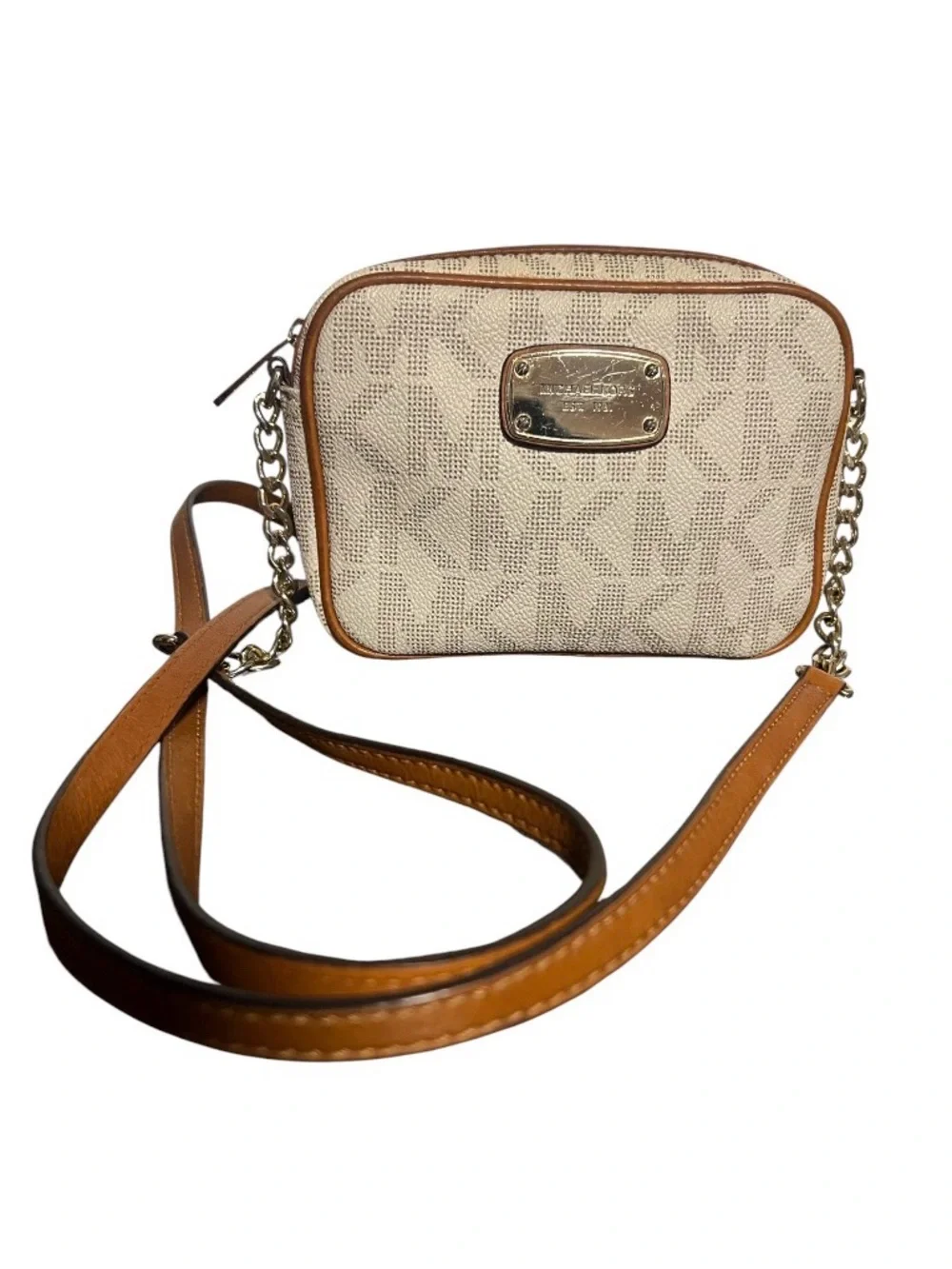 Michael Kors Jet Set Small Crossbody Bag in a vanilla and acorn color trim strap